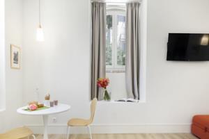 Lisbon Serviced Apartments - Ascensor Da Bica ภายนอก รูปภาพ